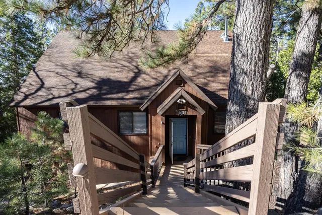$1,980,800 | 7501 Yosemite Park Way, Yosemite West, CA 95389