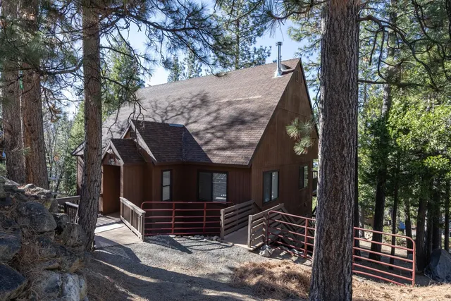 $1,980,800 | 7501 Yosemite Park Way, Yosemite West, CA 95389
