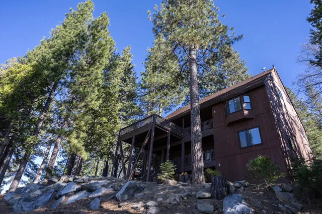 $1,980,800 | 7501 Yosemite Park Way, Yosemite West, CA 95389