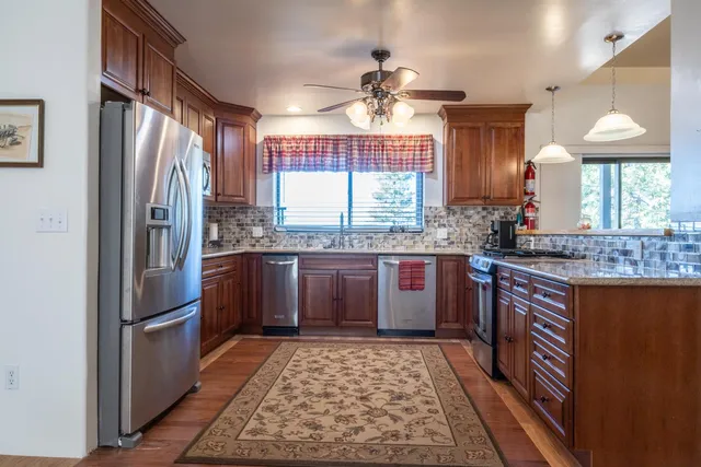 $1,980,800 | 7501 Yosemite Park Way, Yosemite West, CA 95389