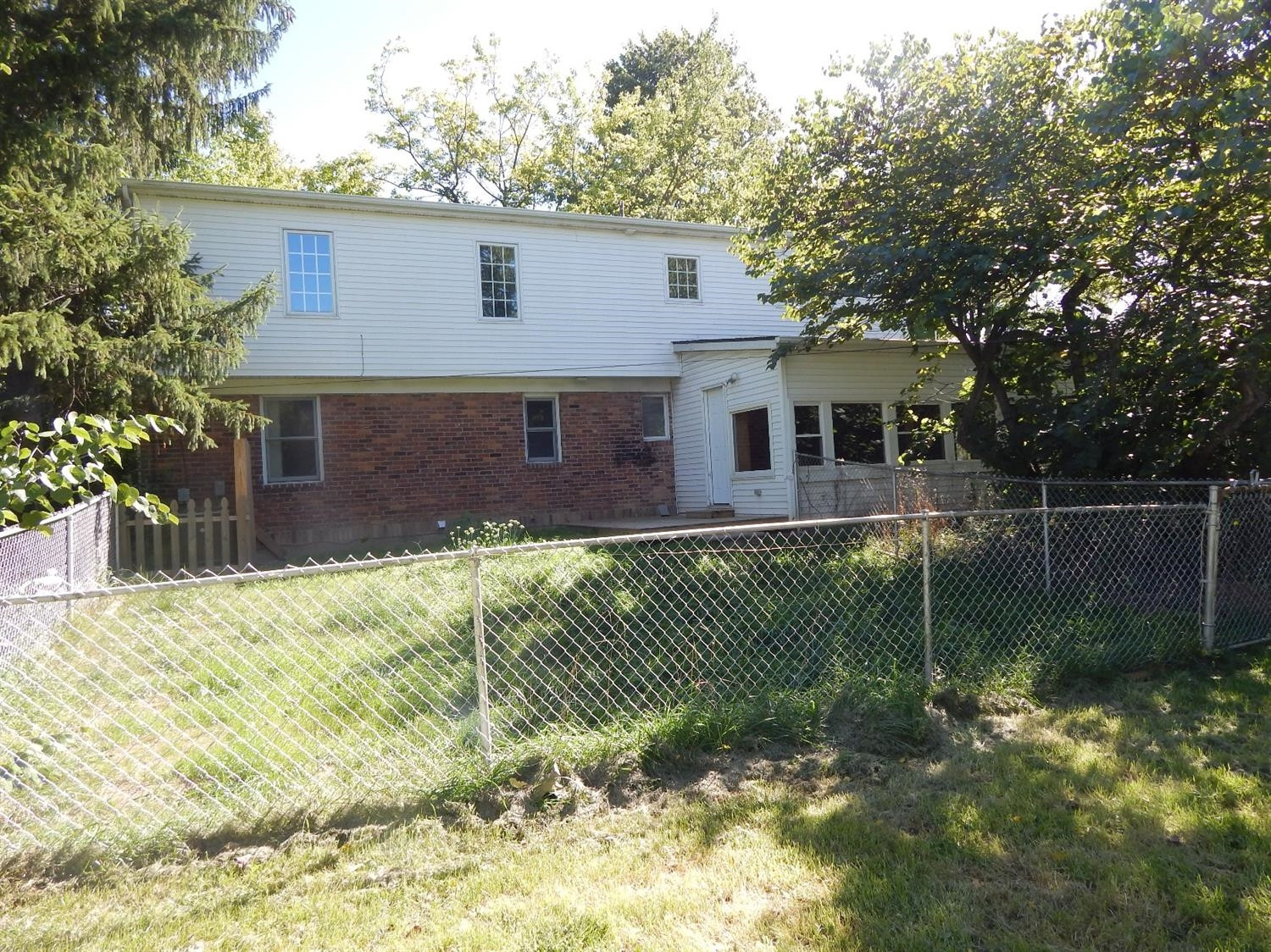 2391 Hickman Road Ann Arbor, MI 48105 - Photo 3 of 7 Photo 4