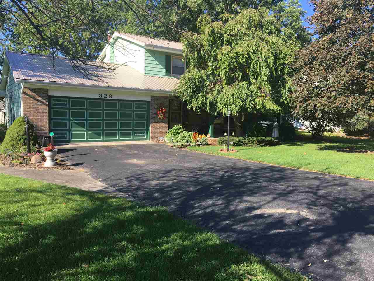 328 Elm Grove Road Bluffton, IN 46714 - Photo 1 of 31 Gallery Image 1