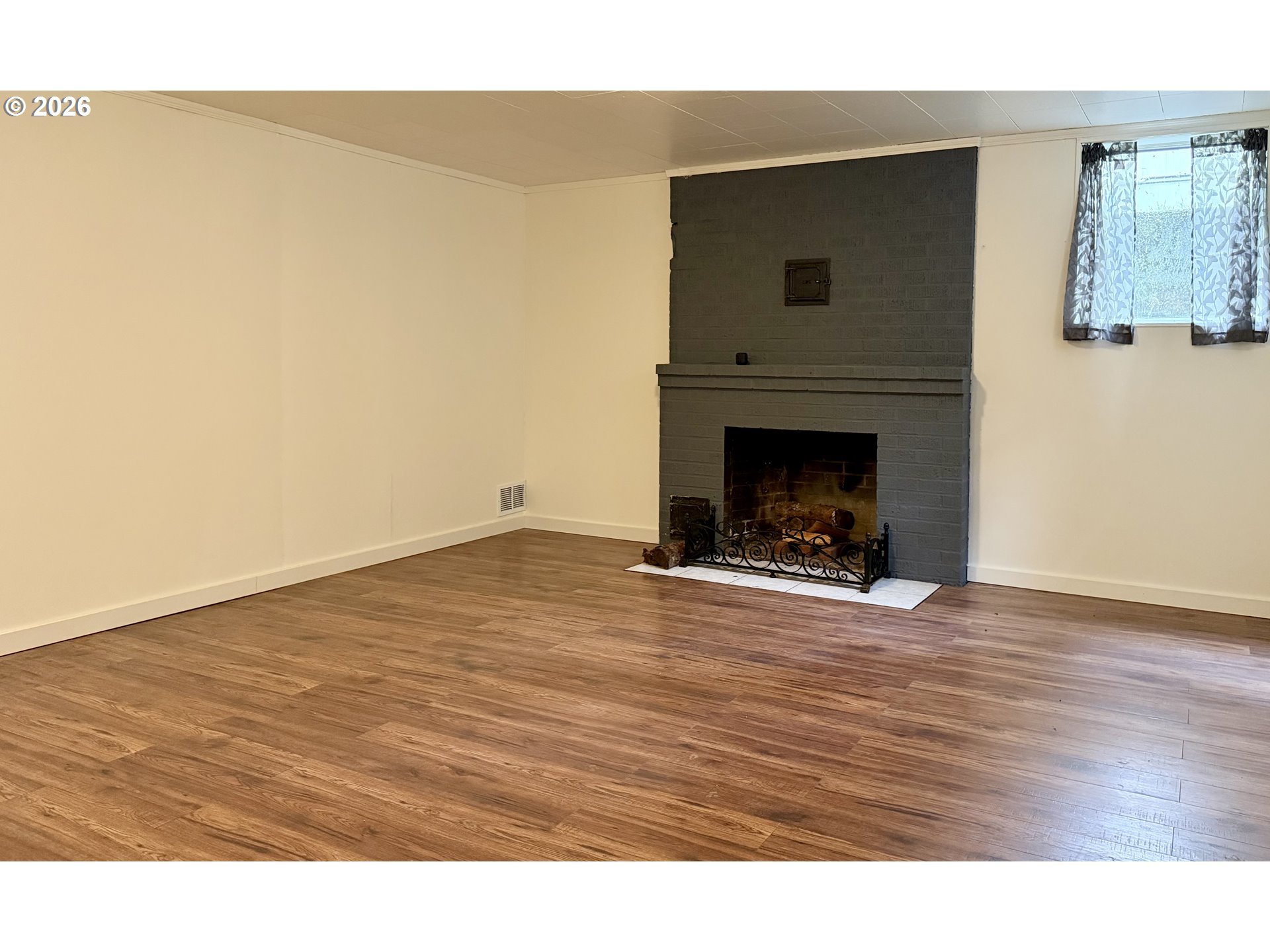 8906 Northeast Hancock Street Portland, OR 97220 - Photo 28 of 39