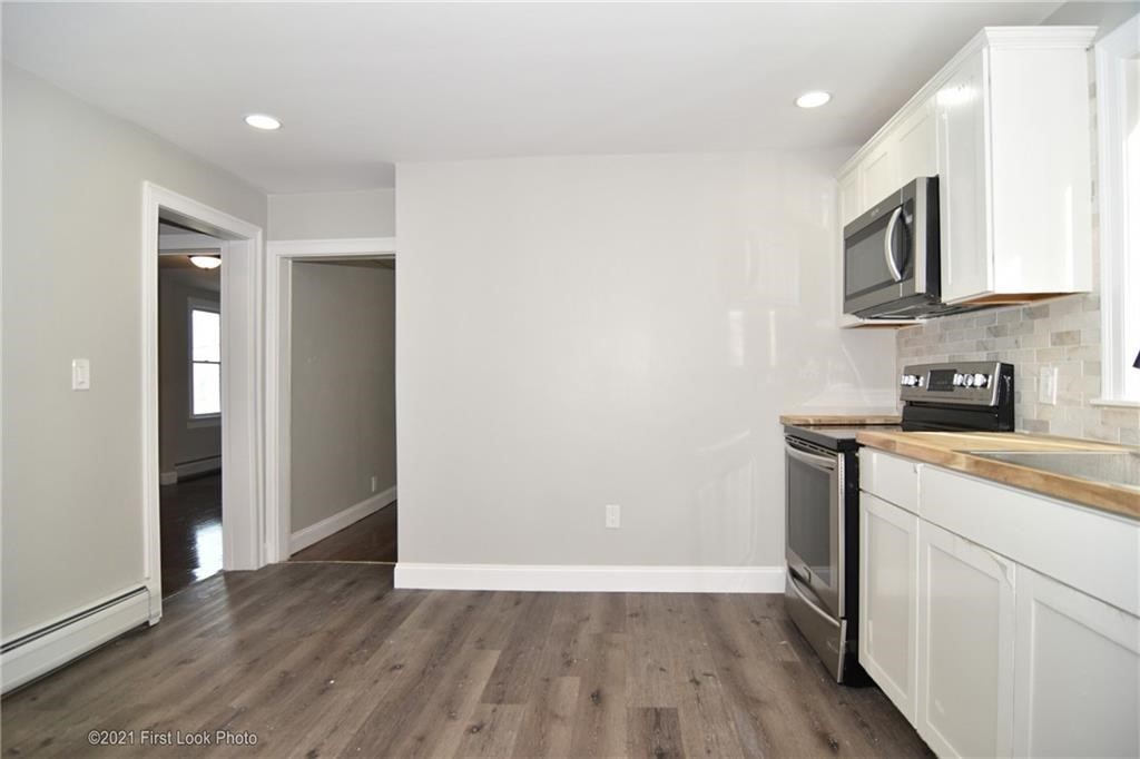 135 Randolph Avenue, Unit 1 Tiverton, RI 02878 - Photo 4 of 14