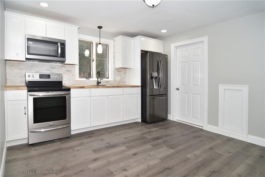 135 Randolph Avenue, Unit 1 Tiverton, RI 02878 - Photo 5 of 14