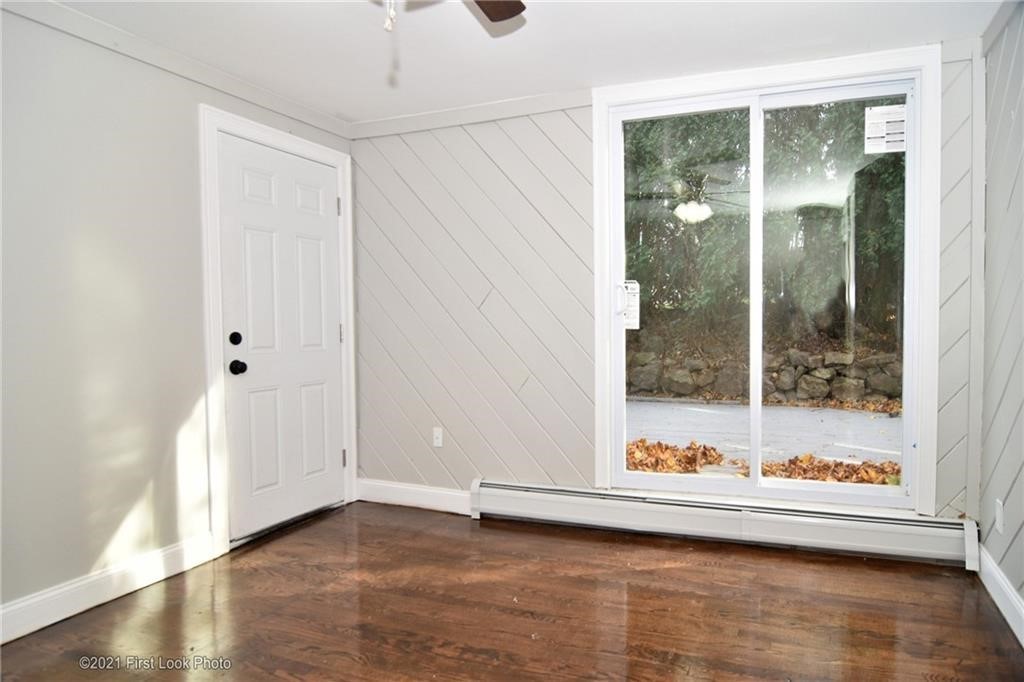 135 Randolph Avenue, Unit 1 Tiverton, RI 02878 - Photo 8 of 14