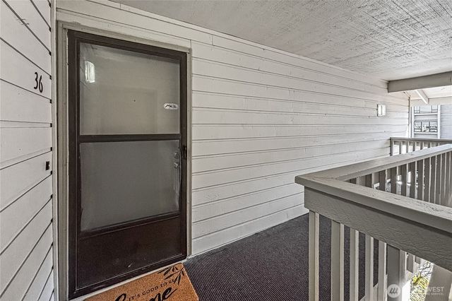 a view of utility room