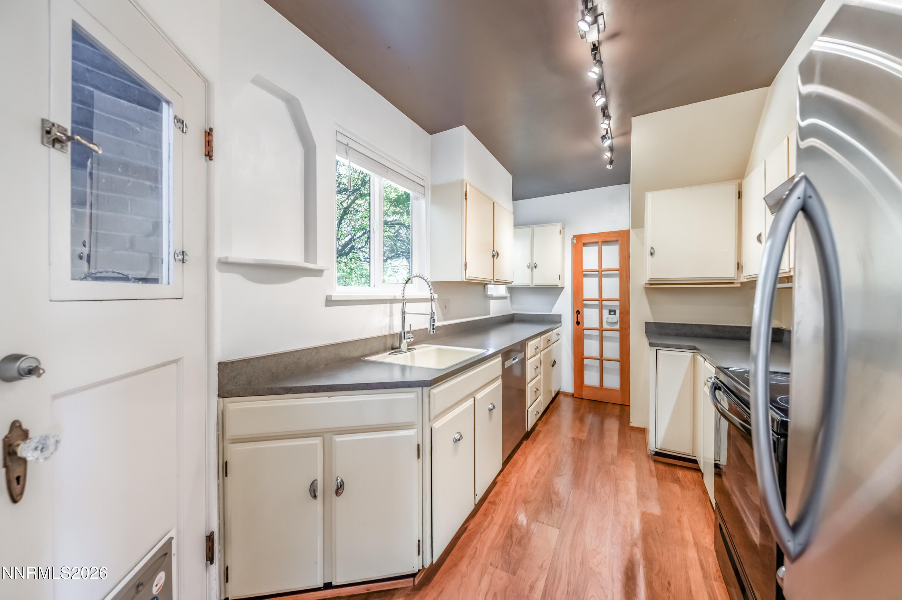 347 Mary Street Reno, NV 89509 - Photo 13 of 39 M-1022