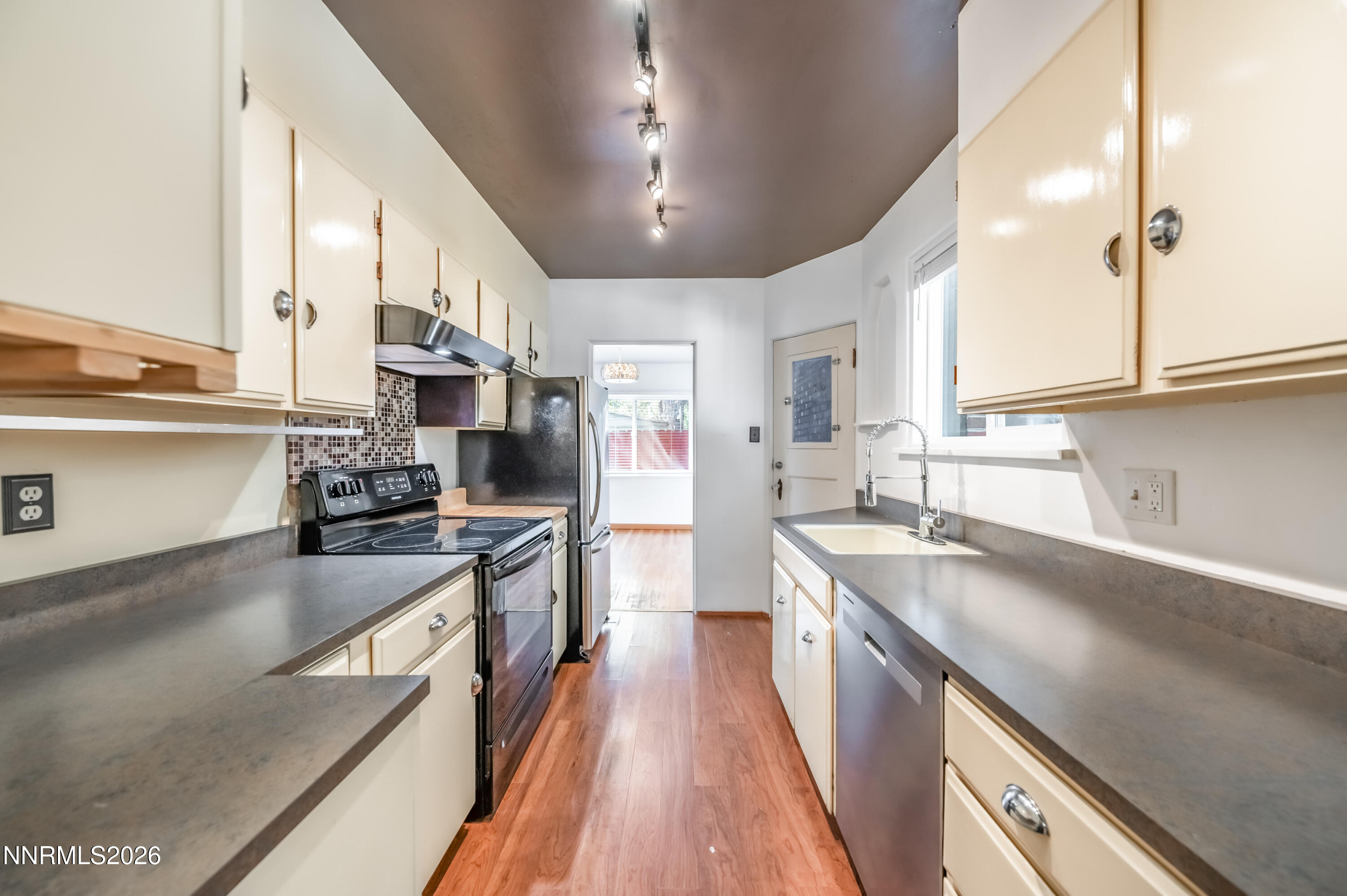 347 Mary Street Reno, NV 89509 - Photo 16 of 39 M-1025