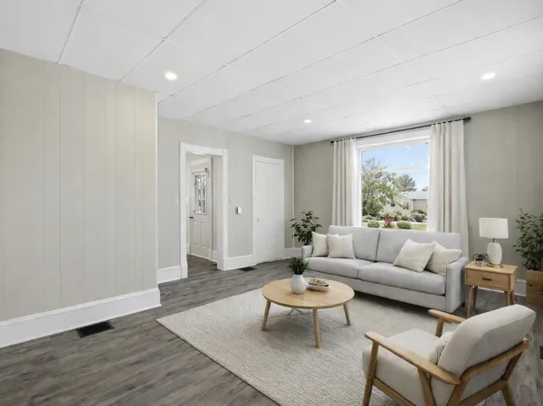 $179,900 | 406 West Balsam Street, Forreston, IL 61030