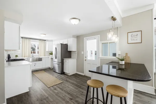 $179,900 | 406 West Balsam Street, Forreston, IL 61030