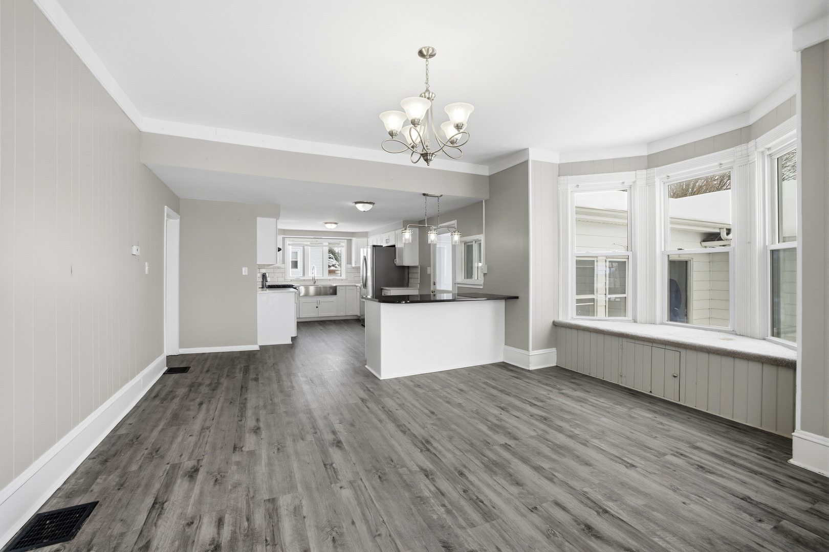 406 West Balsam Street Forreston, IL 61030 - Photo 10 of 34