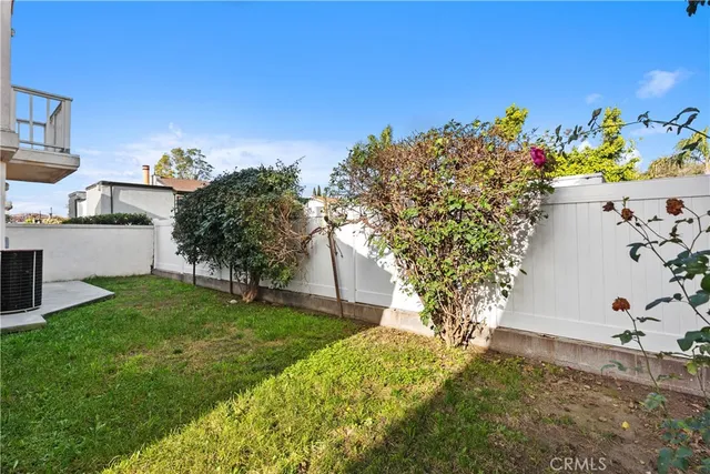 $1,595,000 | 286 Carefree Lane, Costa Mesa, CA 92627