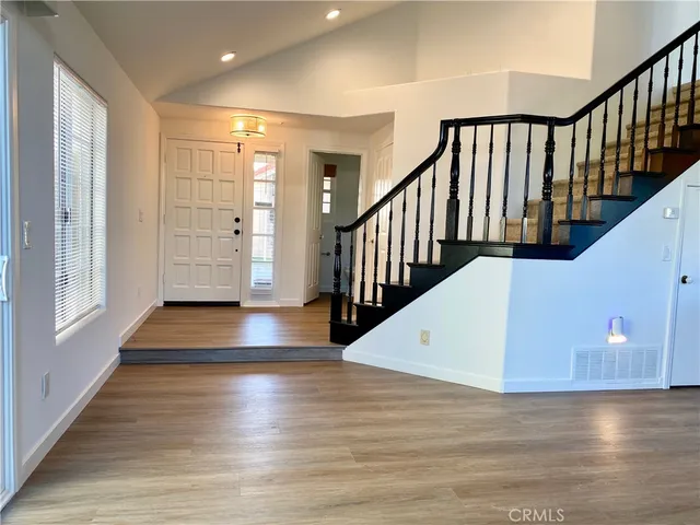 $1,595,000 | 286 Carefree Lane, Costa Mesa, CA 92627