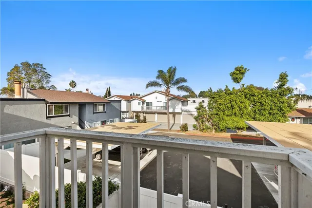 $1,595,000 | 286 Carefree Lane, Costa Mesa, CA 92627