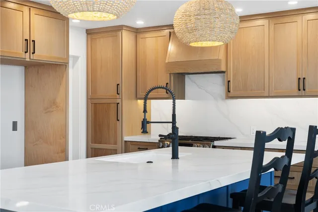 $1,595,000 | 286 Carefree Lane, Costa Mesa, CA 92627