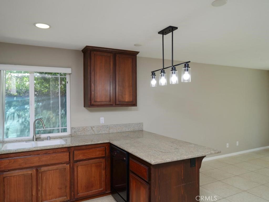 5742 Magnolia Avenue Riverside, CA 92506 - Photo 4 of 25