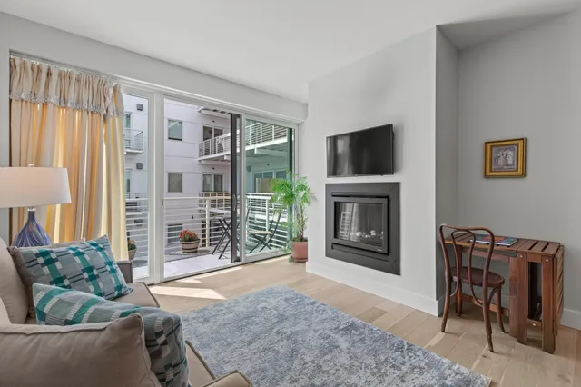 $659,000 | 383 Commercial Street, Unit 405, Portland, ME 04101