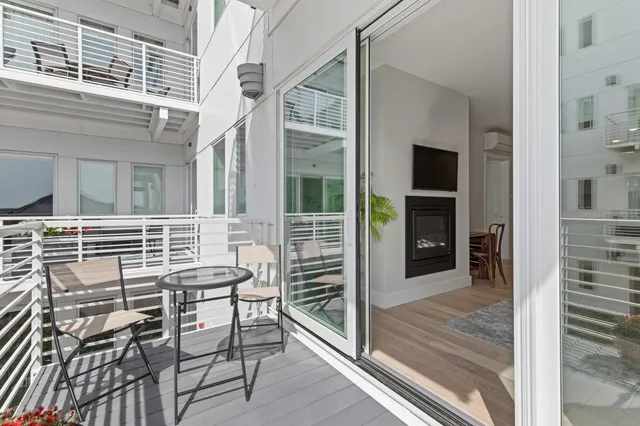 $659,000 | 383 Commercial Street, Unit 405, Portland, ME 04101