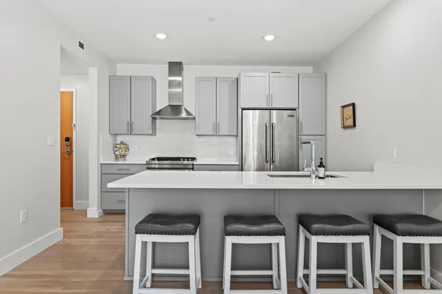 $659,000 | 383 Commercial Street, Unit 405, Portland, ME 04101