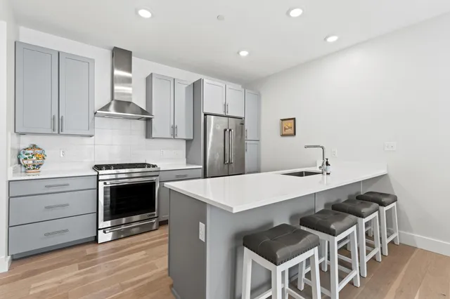 $659,000 | 383 Commercial Street, Unit 405, Portland, ME 04101