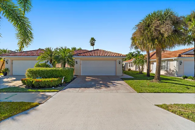 $435,000 | 8320 Southeast Double Tree Drive, Hobe Sound, FL 33455