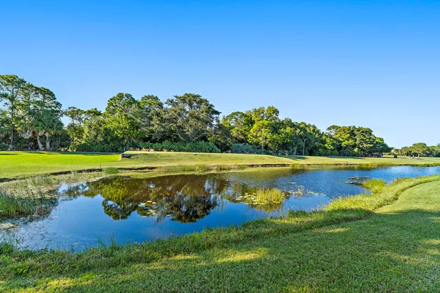 $435,000 | 8320 Southeast Double Tree Drive, Hobe Sound, FL 33455