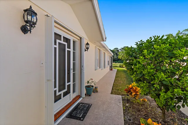 $435,000 | 8320 Southeast Double Tree Drive, Hobe Sound, FL 33455