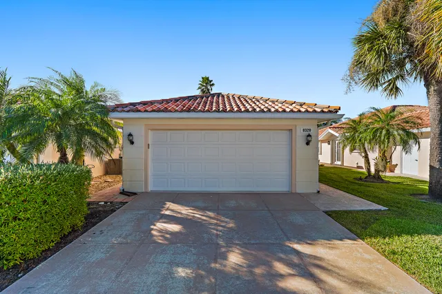 $435,000 | 8320 Southeast Double Tree Drive, Hobe Sound, FL 33455