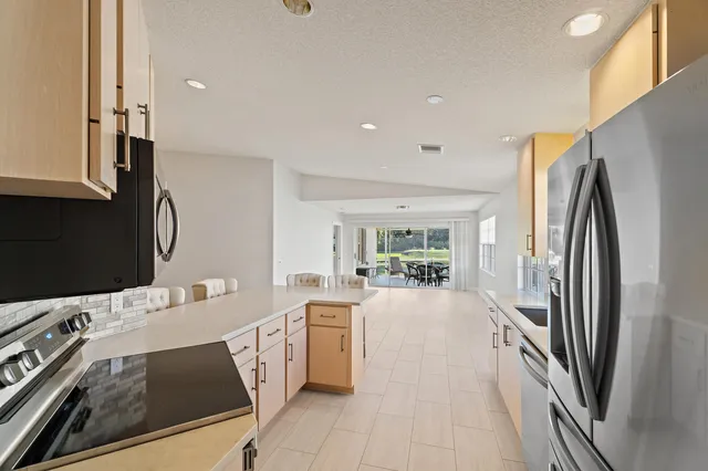 $435,000 | 8320 Southeast Double Tree Drive, Hobe Sound, FL 33455