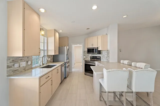 $435,000 | 8320 Southeast Double Tree Drive, Hobe Sound, FL 33455