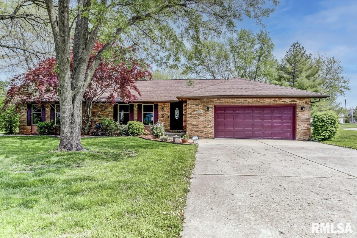 2228 Cloverfield Lane Springfield, IL 62711 - Photo 3 of 51