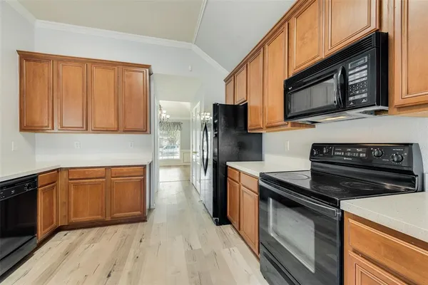 $2,400 | 115 Fort Edward Drive, Arlington, TX 76002