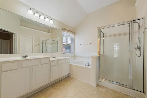 $2,400 | 115 Fort Edward Drive, Arlington, TX 76002