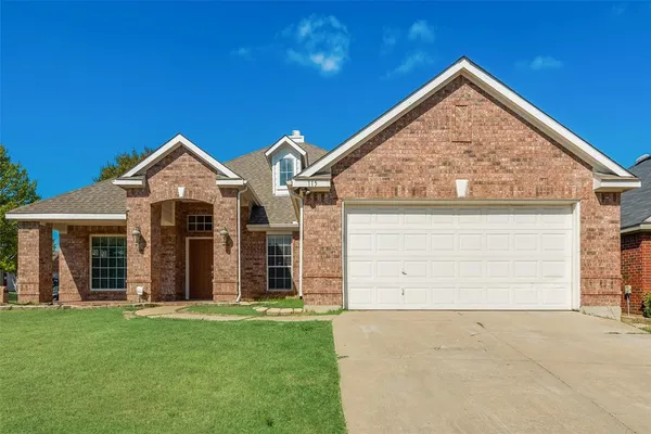 $2,400 | 115 Fort Edward Drive, Arlington, TX 76002