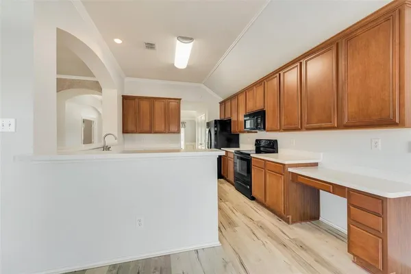 $2,400 | 115 Fort Edward Drive, Arlington, TX 76002