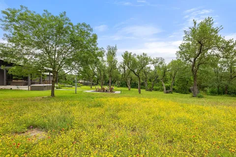 $1,225,000 | 9207 Claxton Drive, Austin, TX 78736