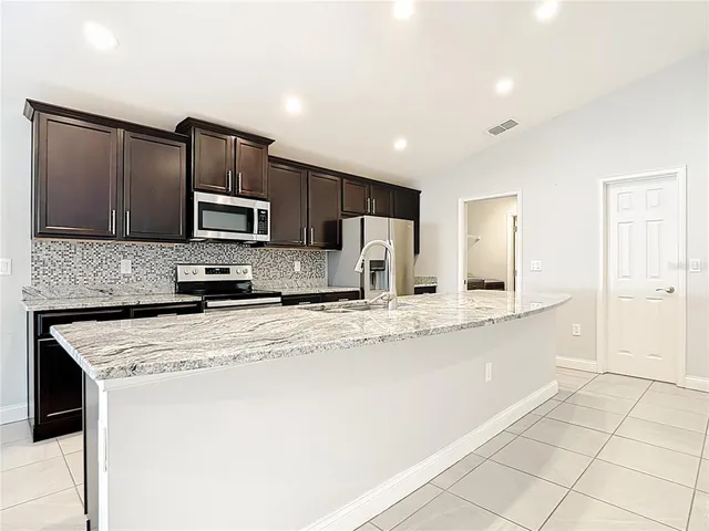 $329,999 | 154 Eloise Oaks Drive, Winter Haven, FL 33884