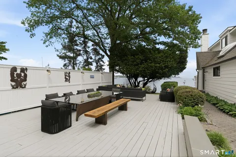 $3,200,000 | 62-64 Wallacks Drive, Stamford, CT 06902