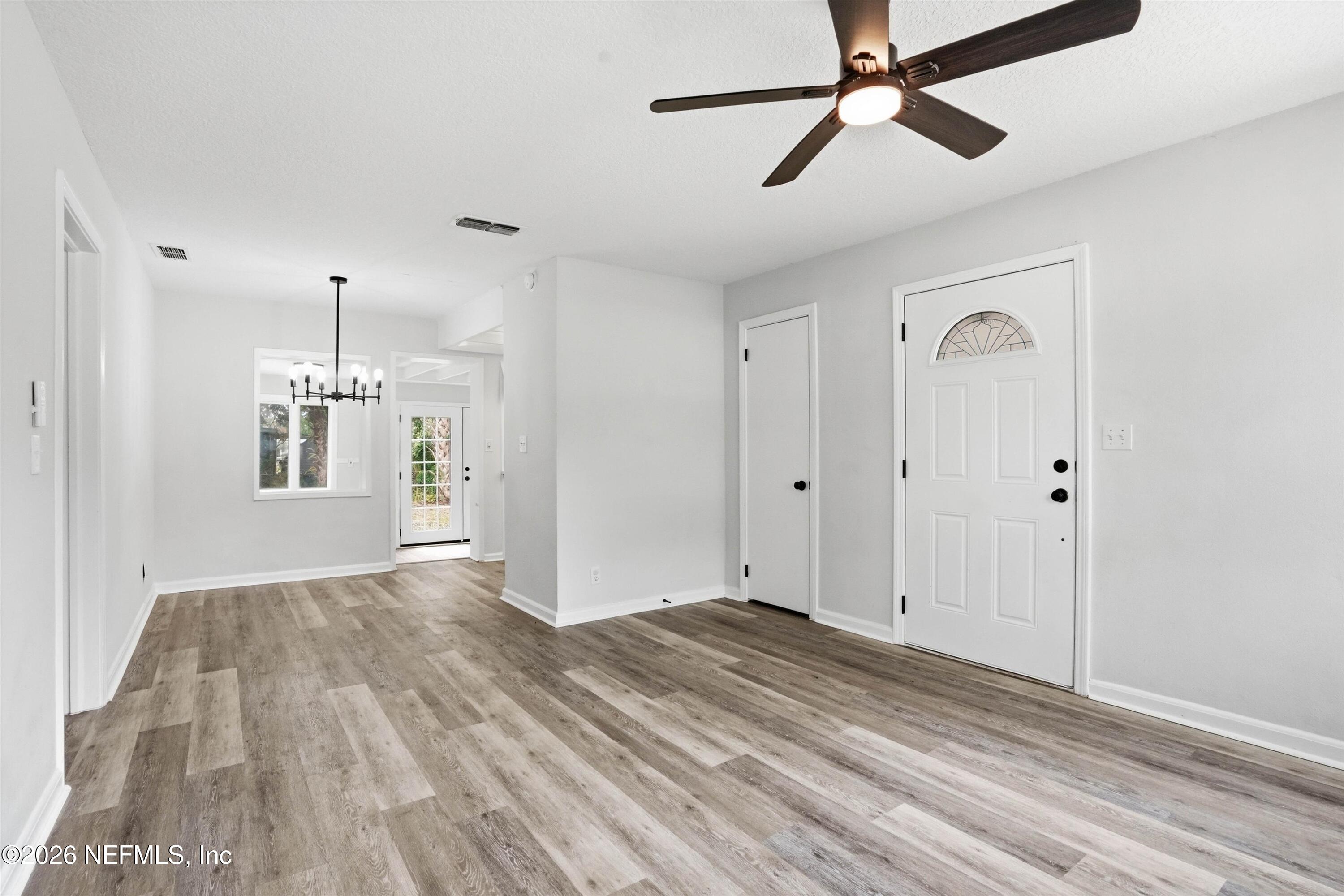 1138 Halifax Road Jacksonville, FL 32216 - Photo 14 of 69 07-Living Room