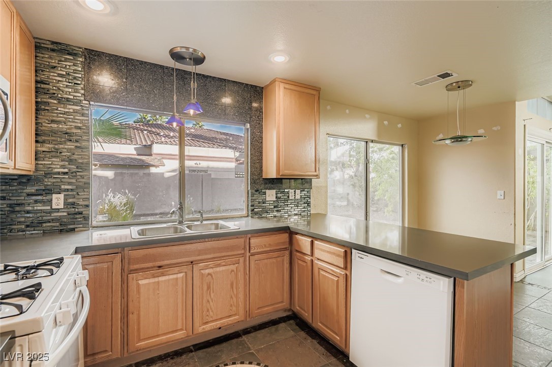 2670 Ridgewater Circle Henderson, NV 89074 - Photo 7 of 17