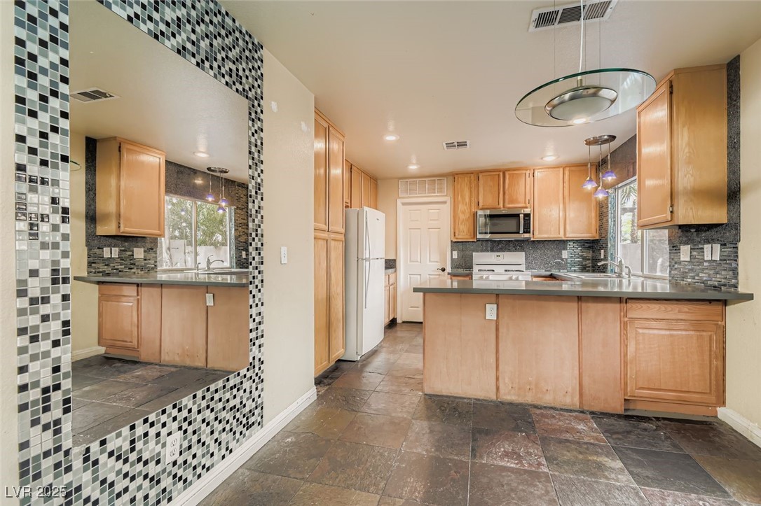 2670 Ridgewater Circle Henderson, NV 89074 - Photo 8 of 17