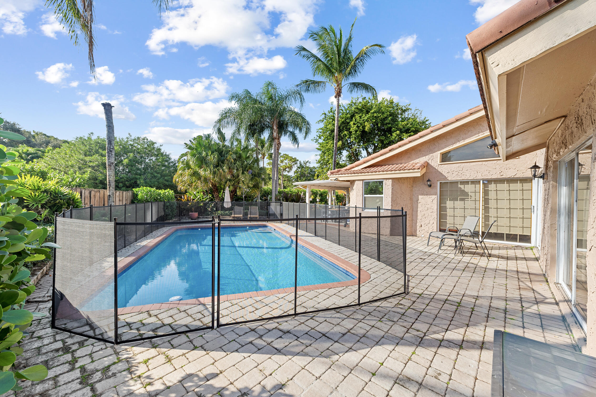 21089 Brookshire Terrace Boca Raton, FL 33433 - Photo 15 of 30 a view of a backyard