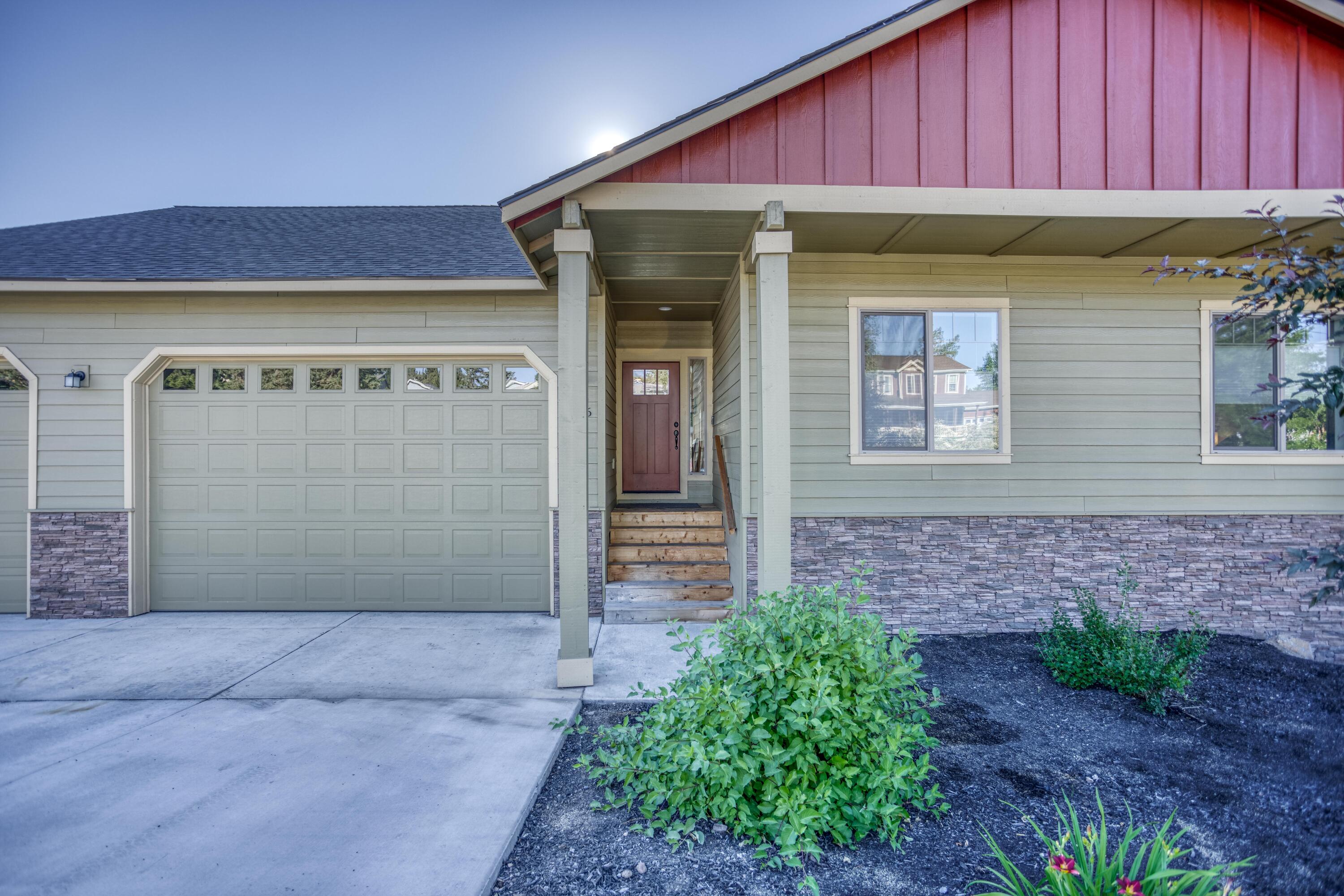2756 Southwest 34th Street Redmond, OR 97756 - Photo 4 of 44 2756_SW_34th_St-4