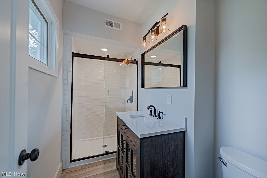 2182 Middlefield Road Cleveland Heights, OH 44106 - Photo 16 of 32 Gallery Image 16