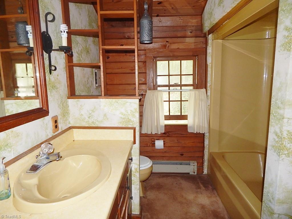 359 Hilton Road Stokesdale, NC 27357 - Photo 15 of 30 Upstairs bathroom