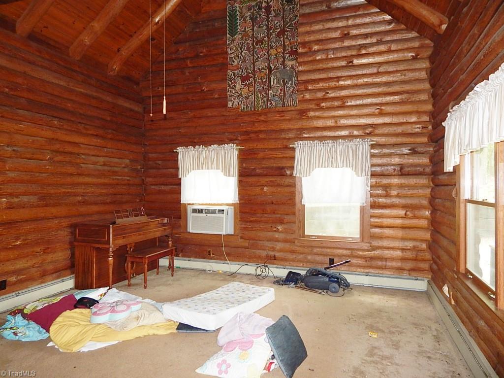 359 Hilton Road Stokesdale, NC 27357 - Photo 4 of 30 Living room