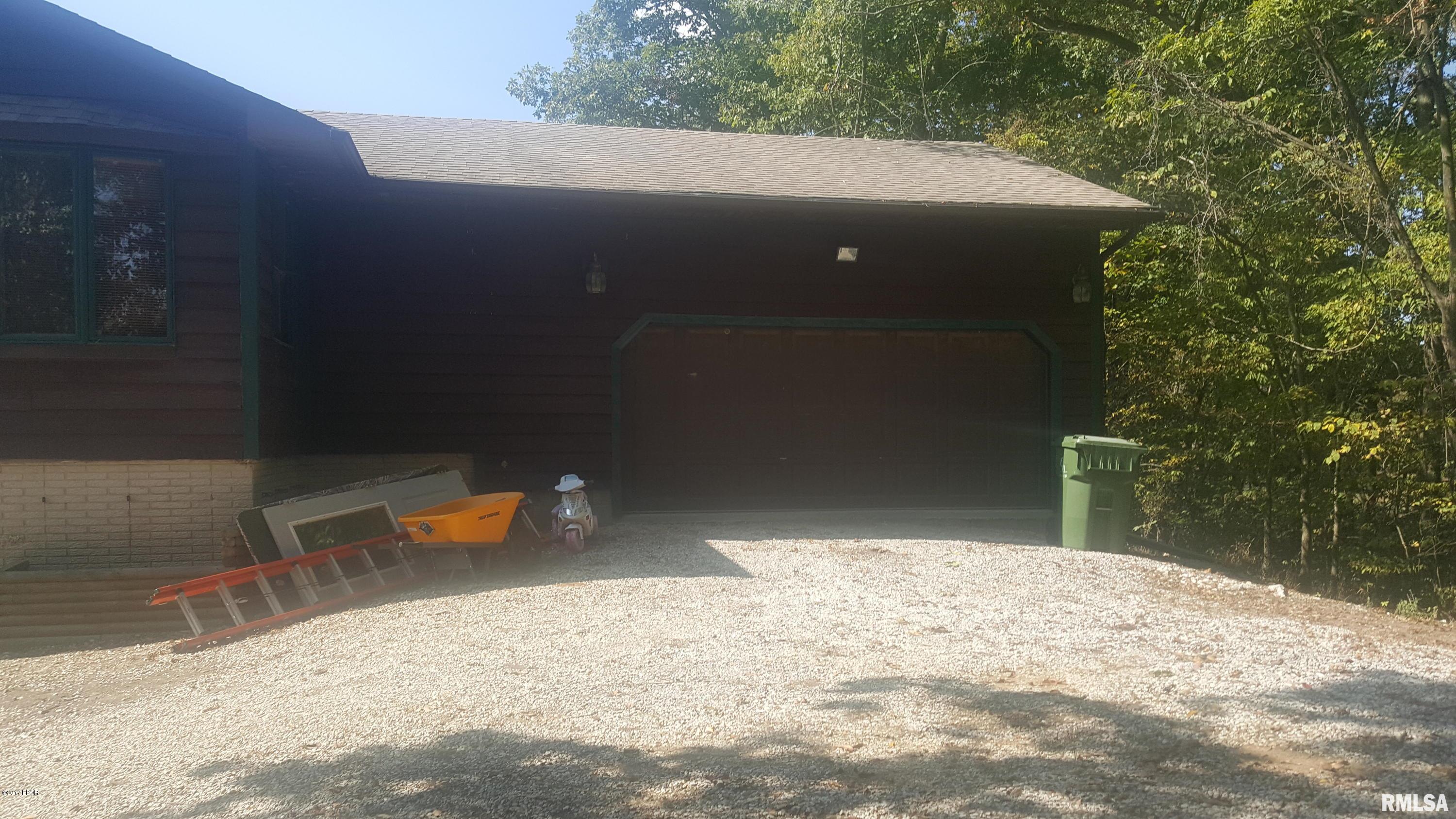 5893 Misty Road Pinckneyville, IL 62274 - Photo 2 of 16