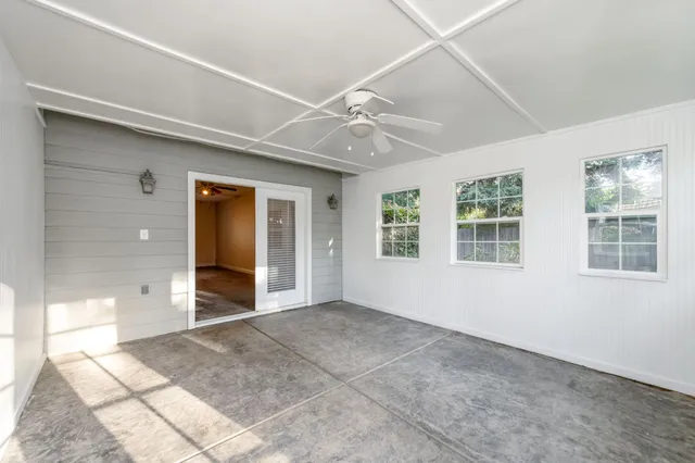 a view of a tennis court