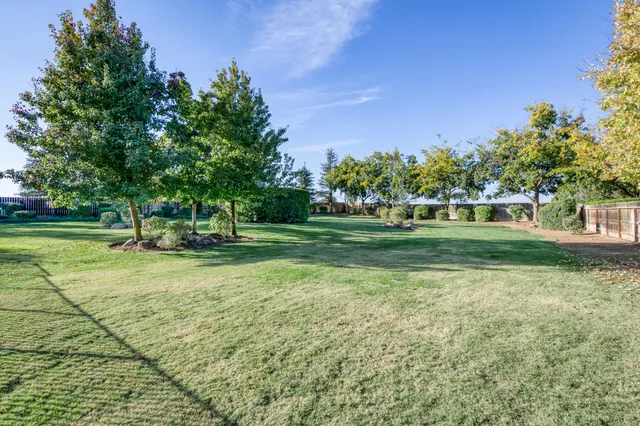 $1,200,000 | 6605 North Blackhawk Lane, Clovis, CA 93619